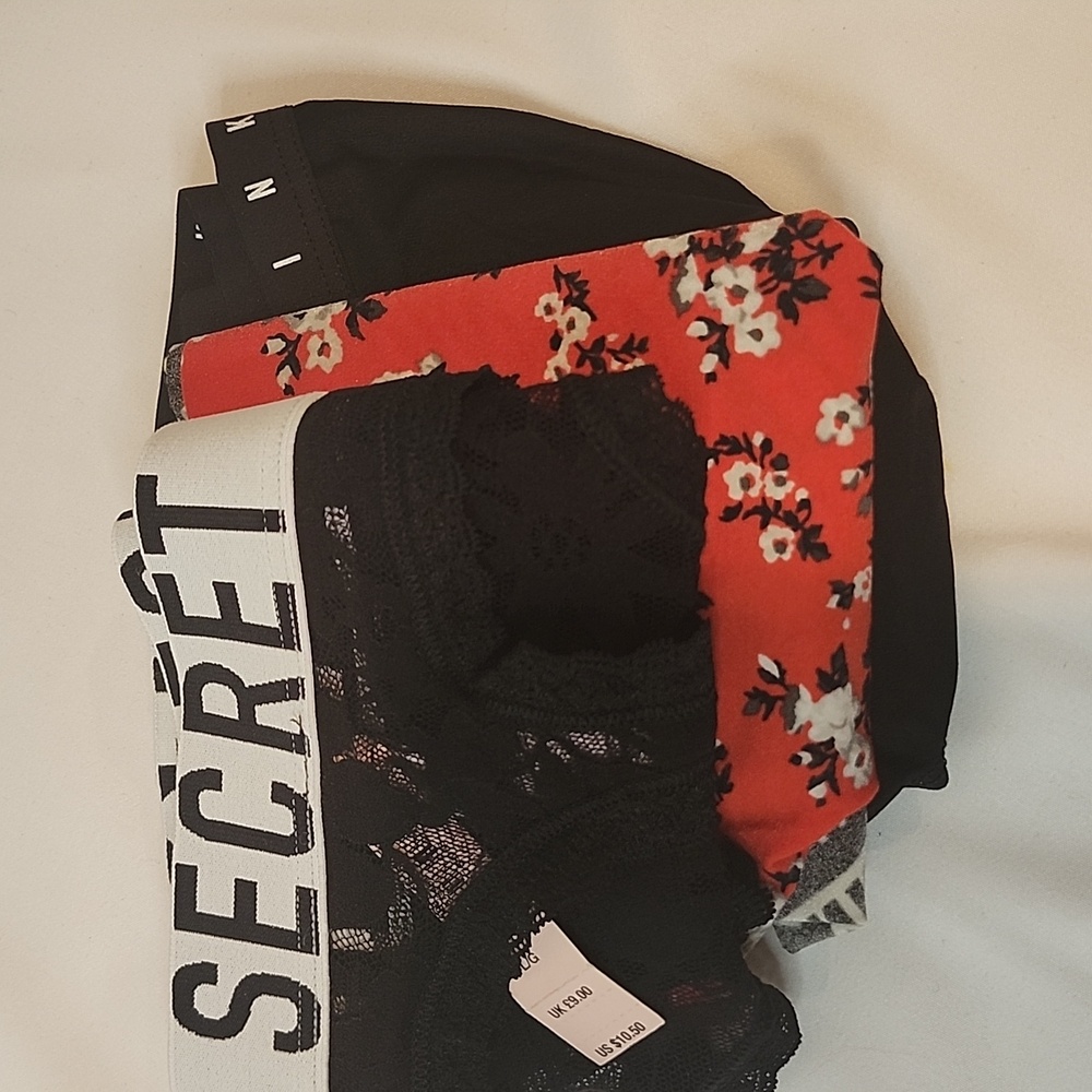 NEW ❤️ 3 pairs of Victoria Secret's panties
